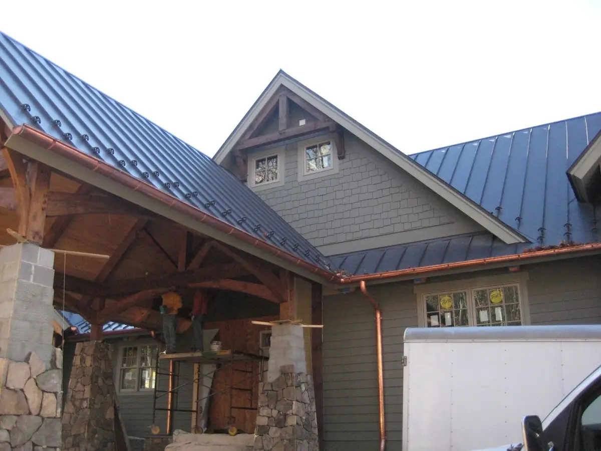 Craftsman Roofing team delivering quality roofing work in Florence-Graham